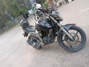 Yamaha FZ 2010 Red