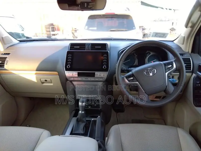 Toyota Land Cruiser 2022 Pearl