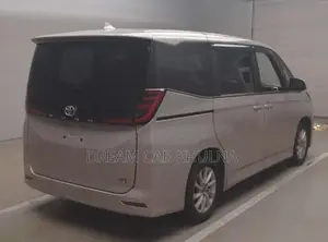Toyota Noah G Hybrid Gray 2023