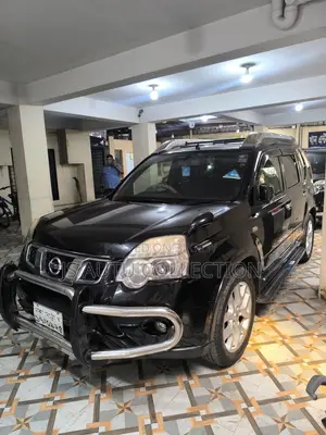 Nissan X-Trail . 2011