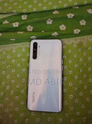 Realme XT 4/64 (Used)