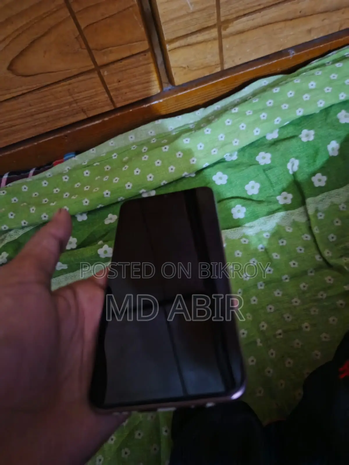 Realme XT 4/64 (Used)