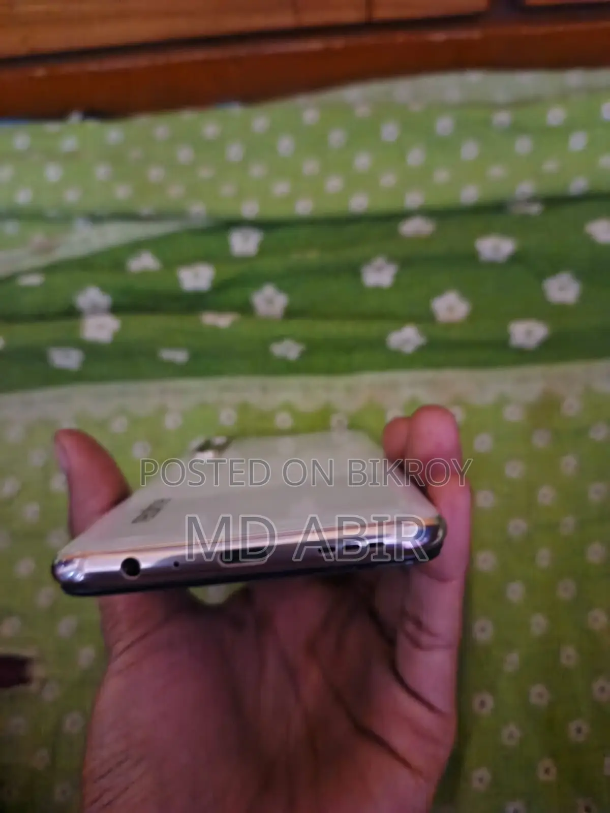 Realme XT 4/64 (Used)