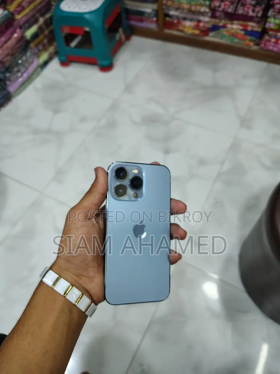 Apple iPhone 13 Pro . (Used)
