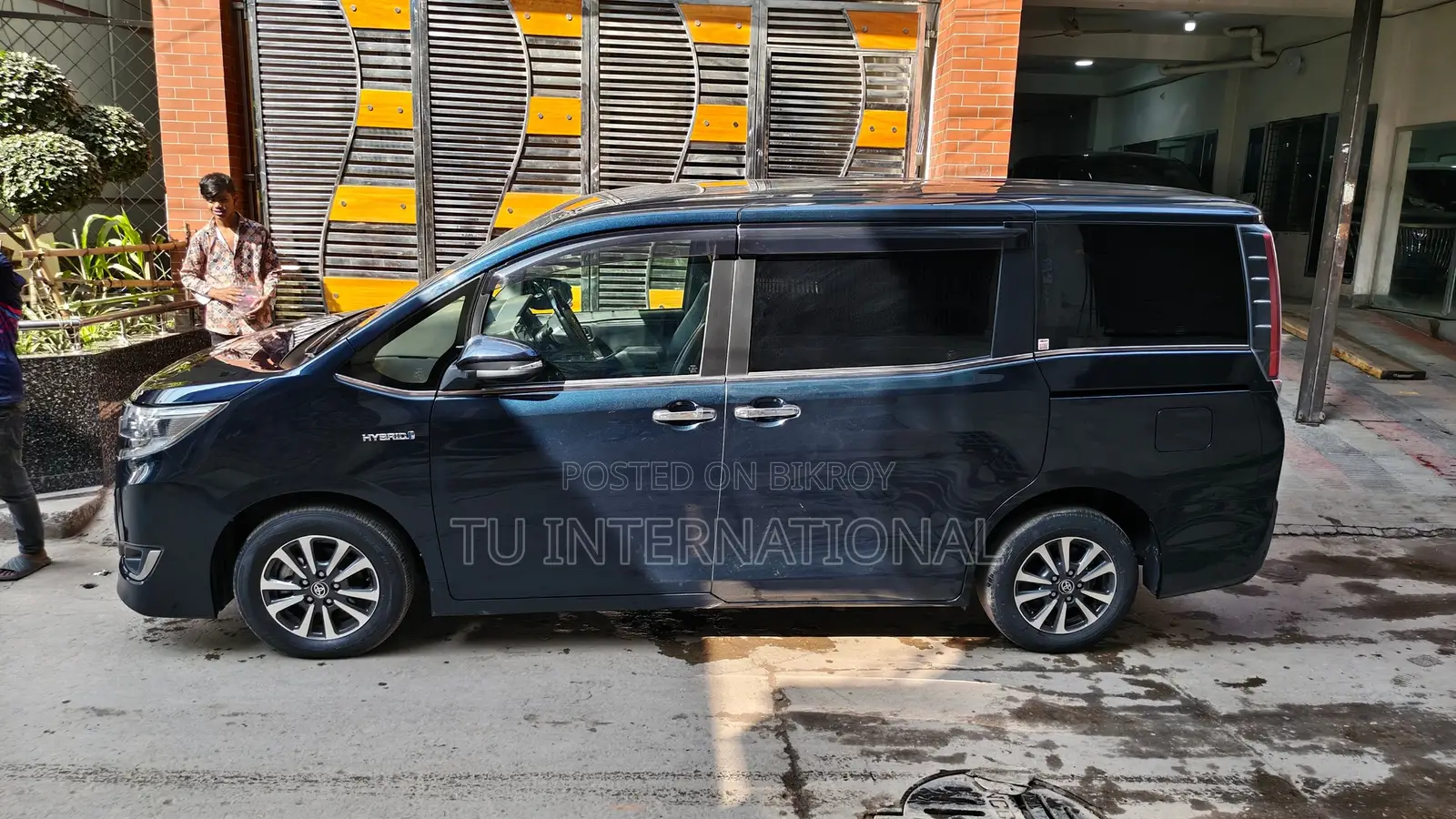 Toyota Esquire gi premium push pkg 2020