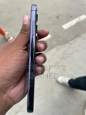 Samsung Galaxy S23 (Used)