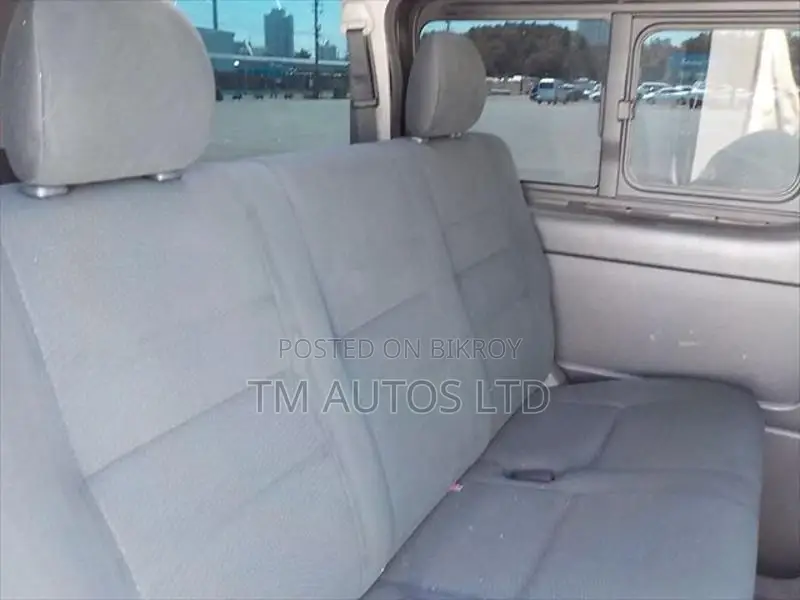 Toyota Hiace SUPER GL 3.0 BLACK 2021