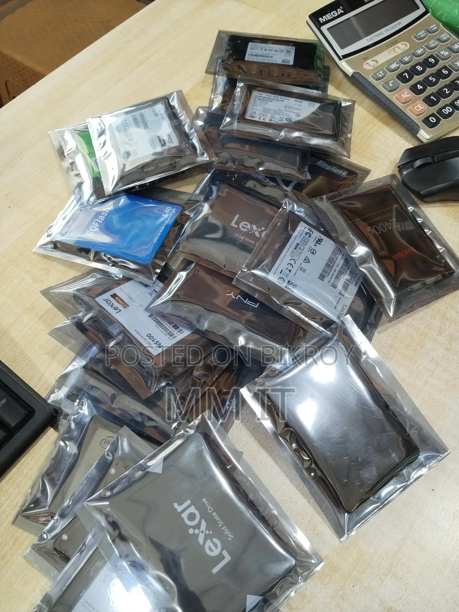 SSD 128 GB AVAILABLE