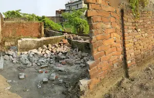 রূপগঞ্জ জুরুরি ভিত্তিক ২ কাঠার বাউন্ডারি করা। ১২ ফুট পাকা রাস্তা সহ ।