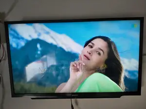 Original Sony 32" LED TV. Made in Malaysia.