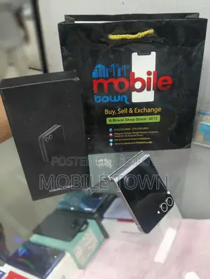 Samsung Galaxy Z Flip 6 12/512GB Fullbox (Used)