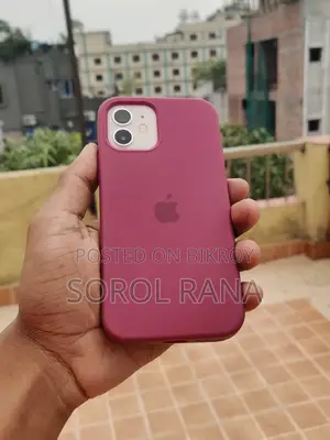 Apple iPhone 12 (Used)
