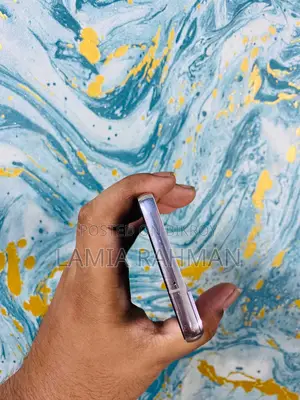 Samsung Galaxy S22 (Used)