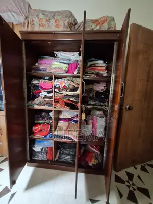 আলমারি, ৫ বছর ব্যবহৃত, ভালো কন্ডিশন