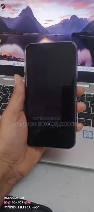 Apple iPhone 11 (Used)