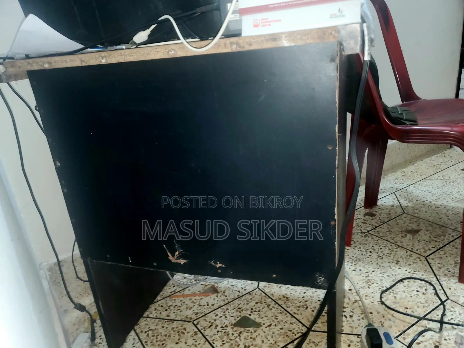টেবিল চেয়ার বিক্রি