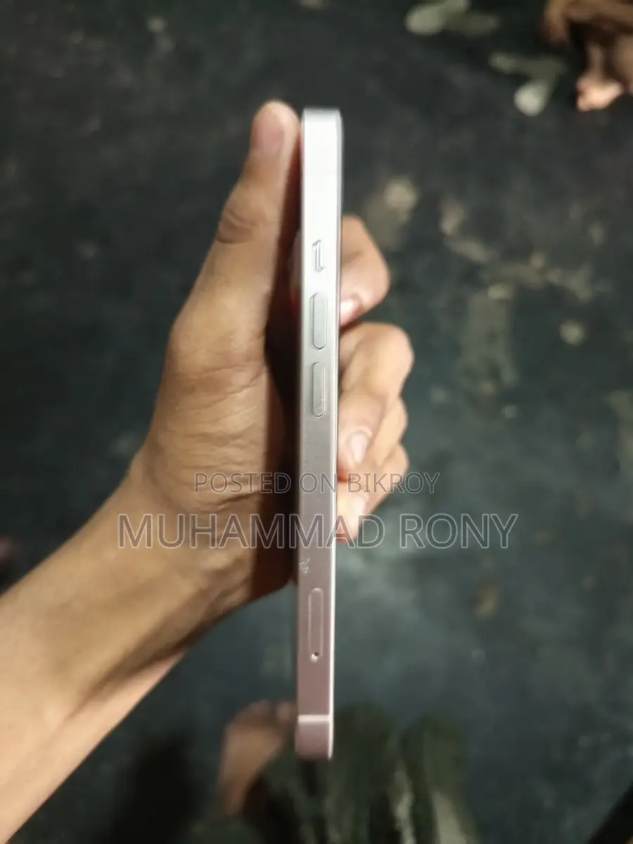 Apple iPhone 13 (Used)
