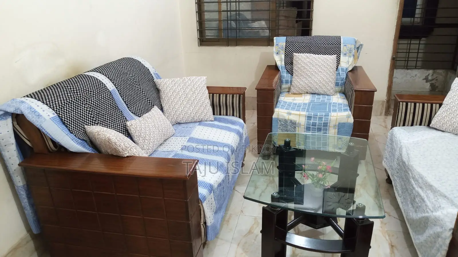 Double Sofa Set and Tea Table for Sale.