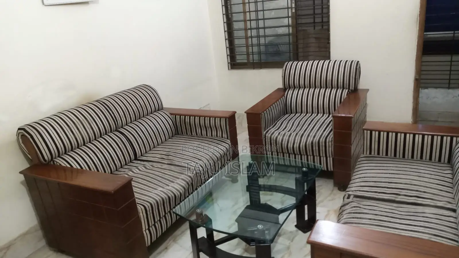 Double Sofa Set and Tea Table for Sale.