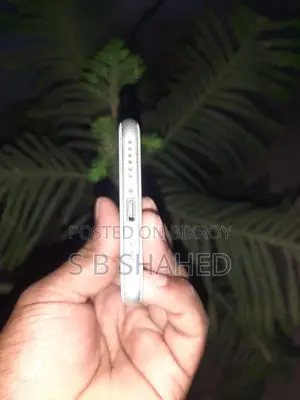 Apple iPhone 8 (Used)