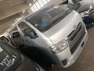 Toyota Hiace Dx Dual Ac 2020