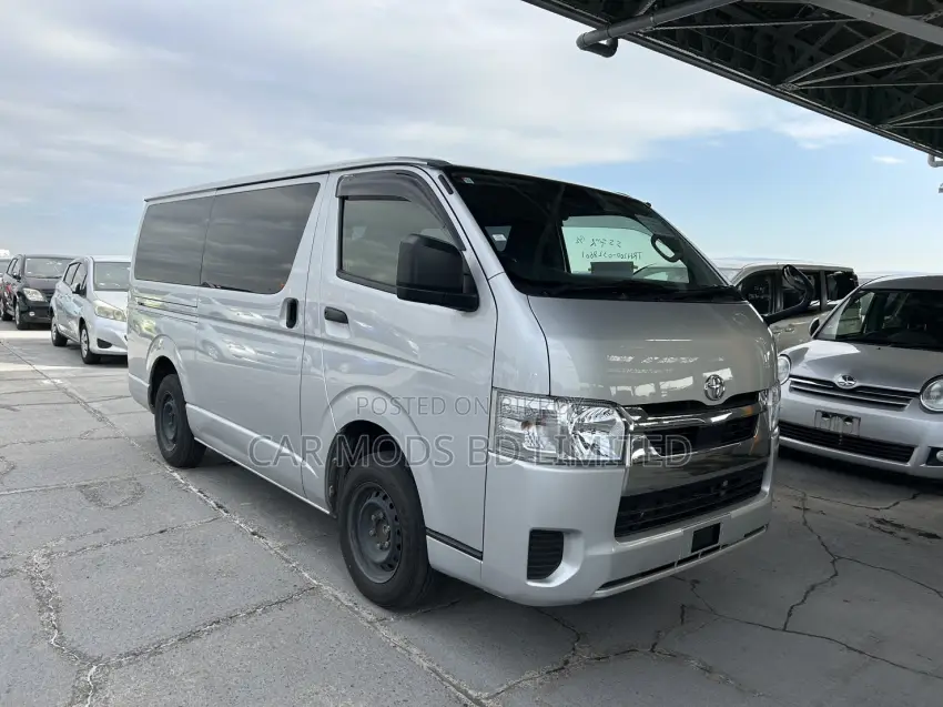 Toyota Hiace Dx Dual Ac 2020