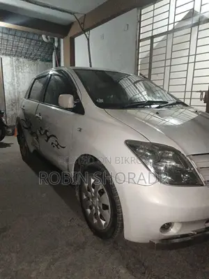 Toyota ist 2005