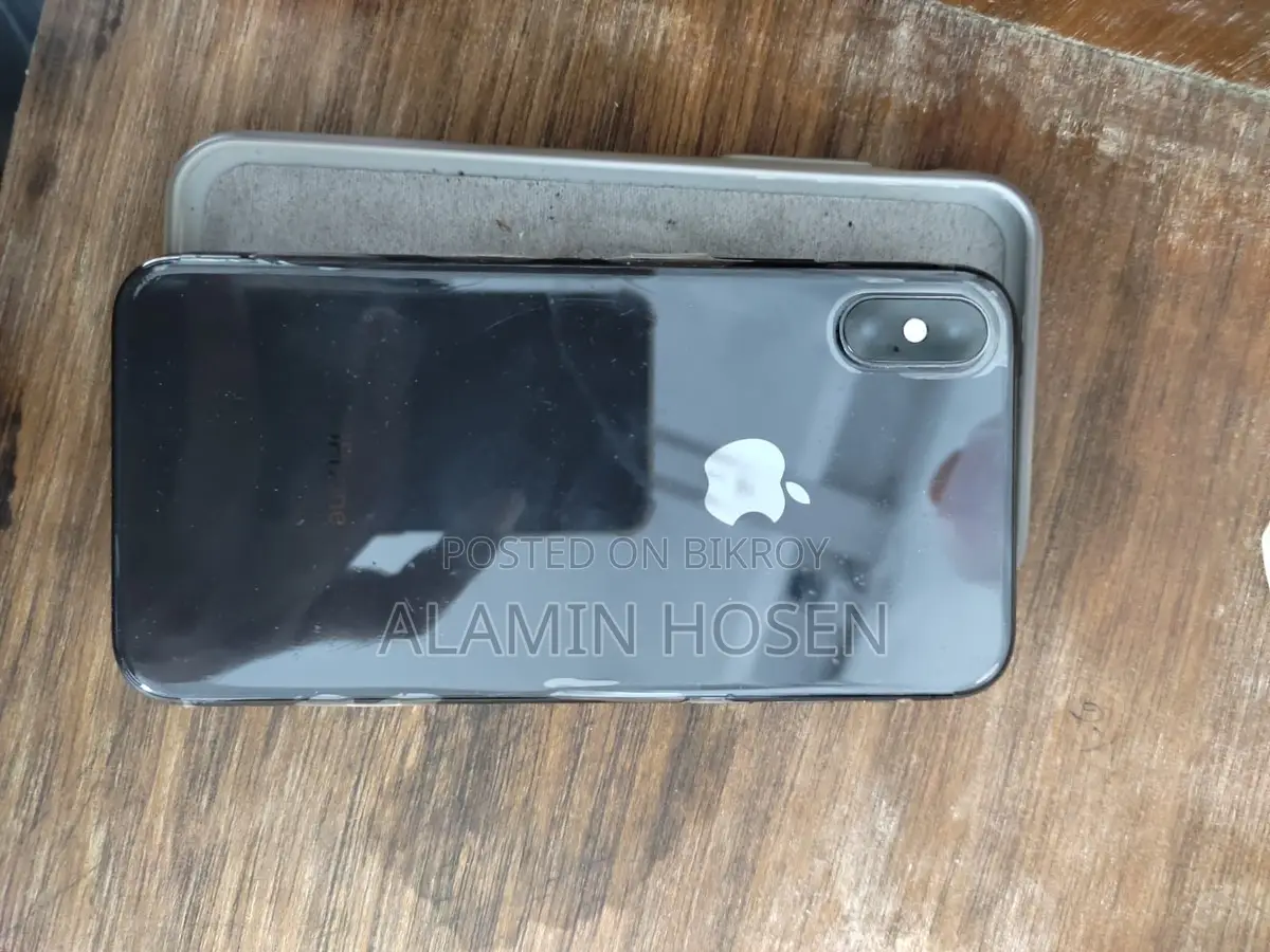 Apple iPhone X (Used)