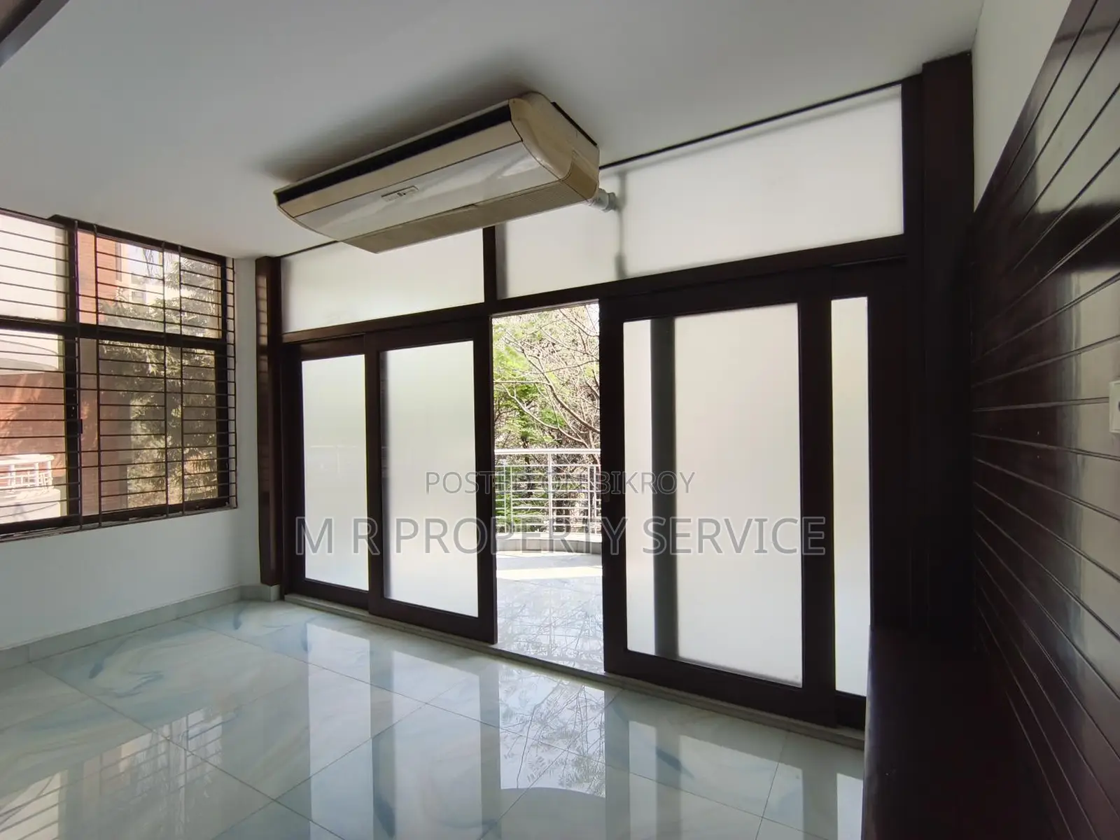 Luxurious Semi Furnished Apartment Rent Gulshan-2