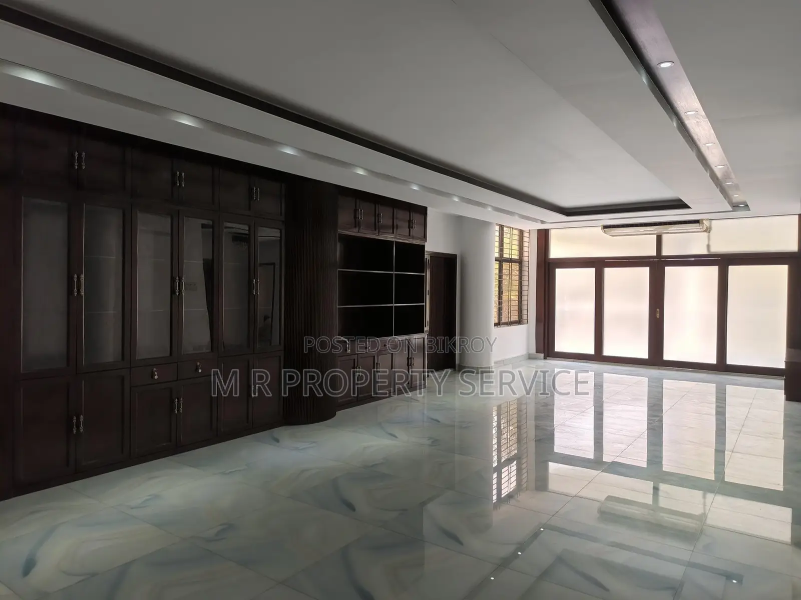 Luxurious Semi Furnished Apartment Rent Gulshan-2