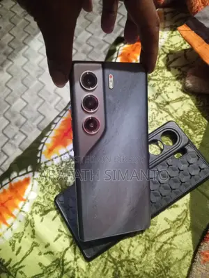 Tecno Camon 40 Pro . (Used)