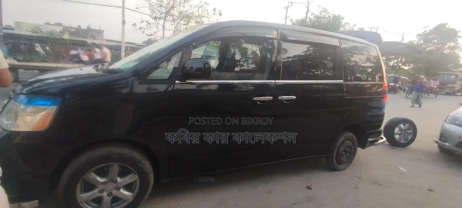 Toyota Noah Black 2002
