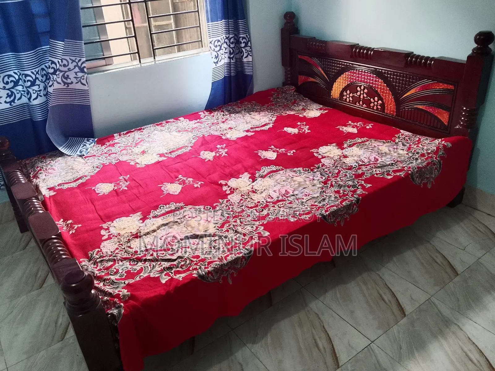 একটি নতুন খাট বিক্রি করা হবে