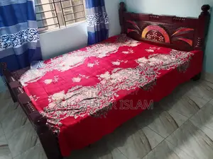 একটি নতুন খাট বিক্রি করা হবে