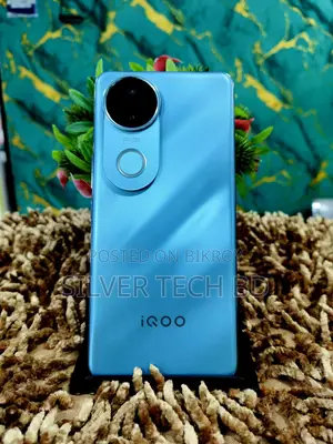 iQOO 256 GB Blue