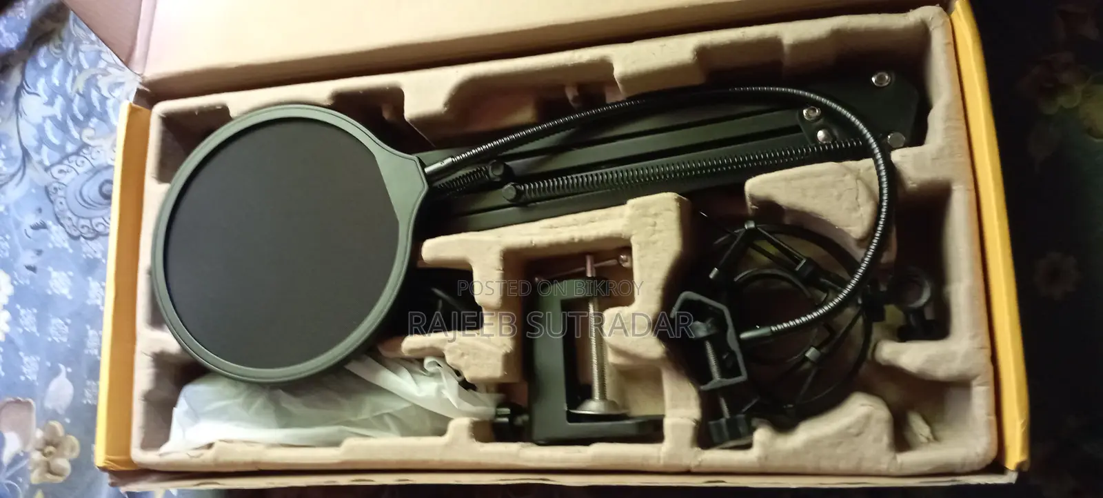 Maono AU-A04 microphone