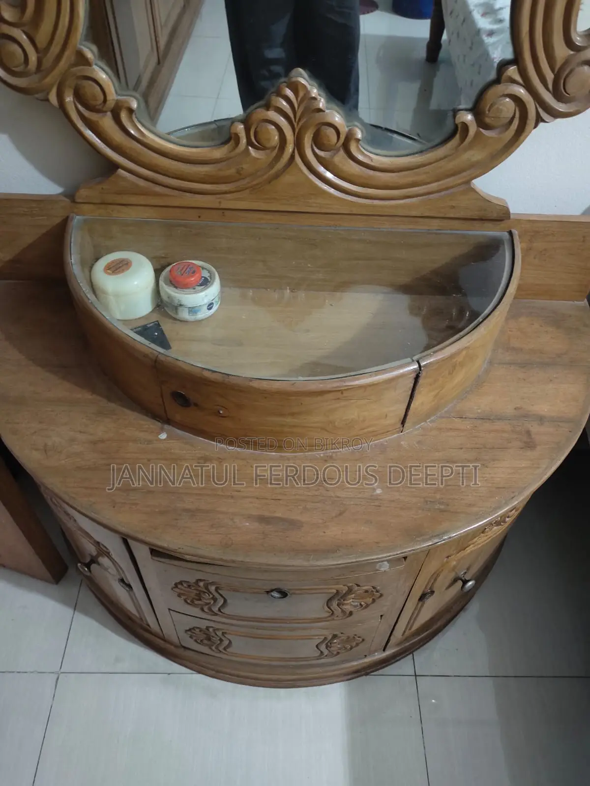 সেগুন কাঠের ড্রেসিং টেবিল বিক্রি হবে