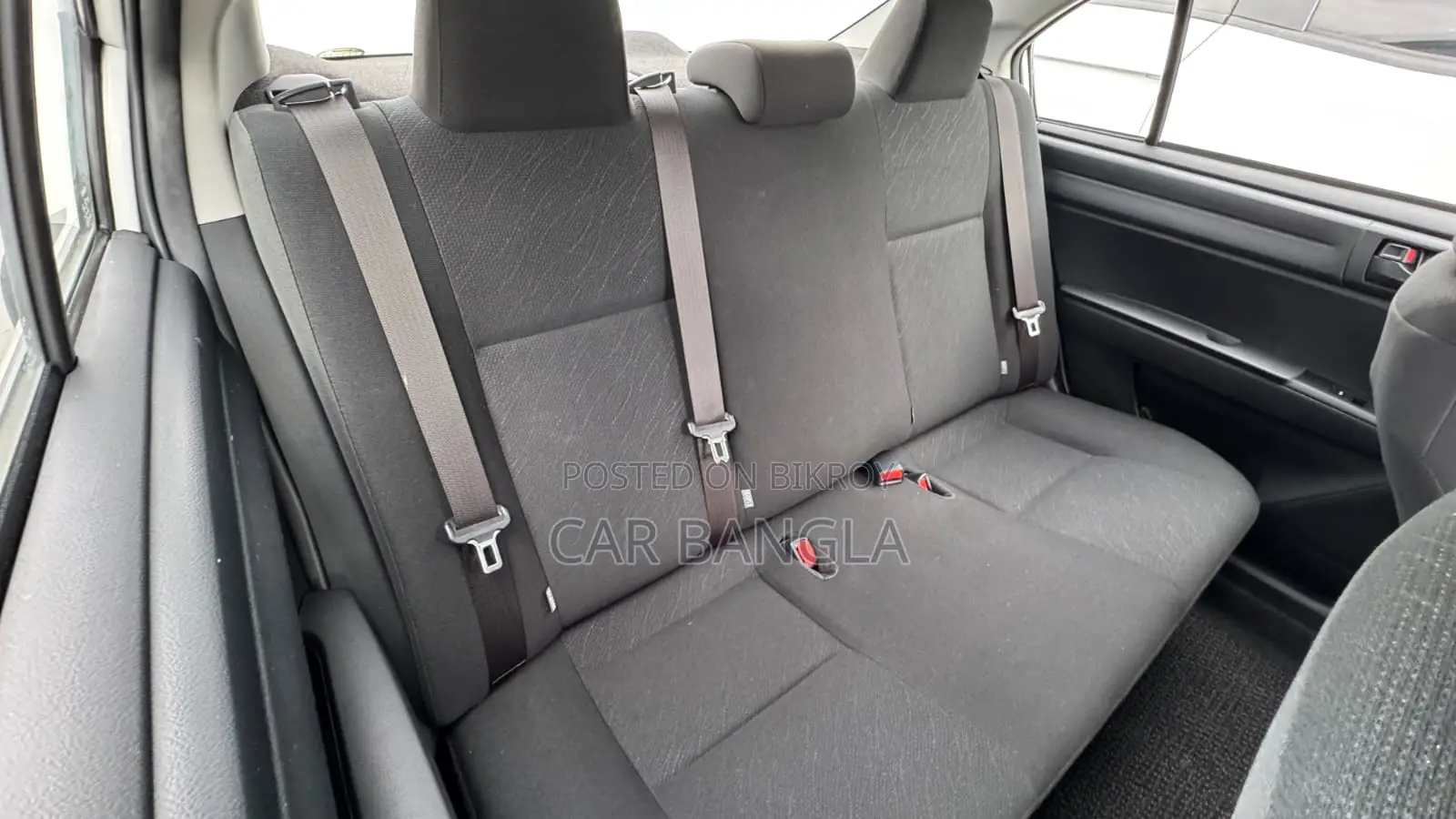 Toyota Axio 2020 Silver