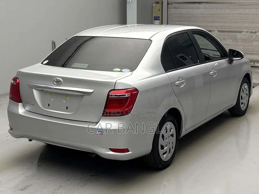 Toyota Axio 2020 Silver