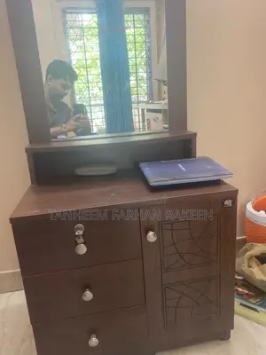 ড্রেসিং টেবিল বিক্রয় হবে