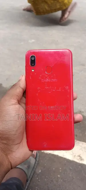 Samsung Galaxy A20 (Used)