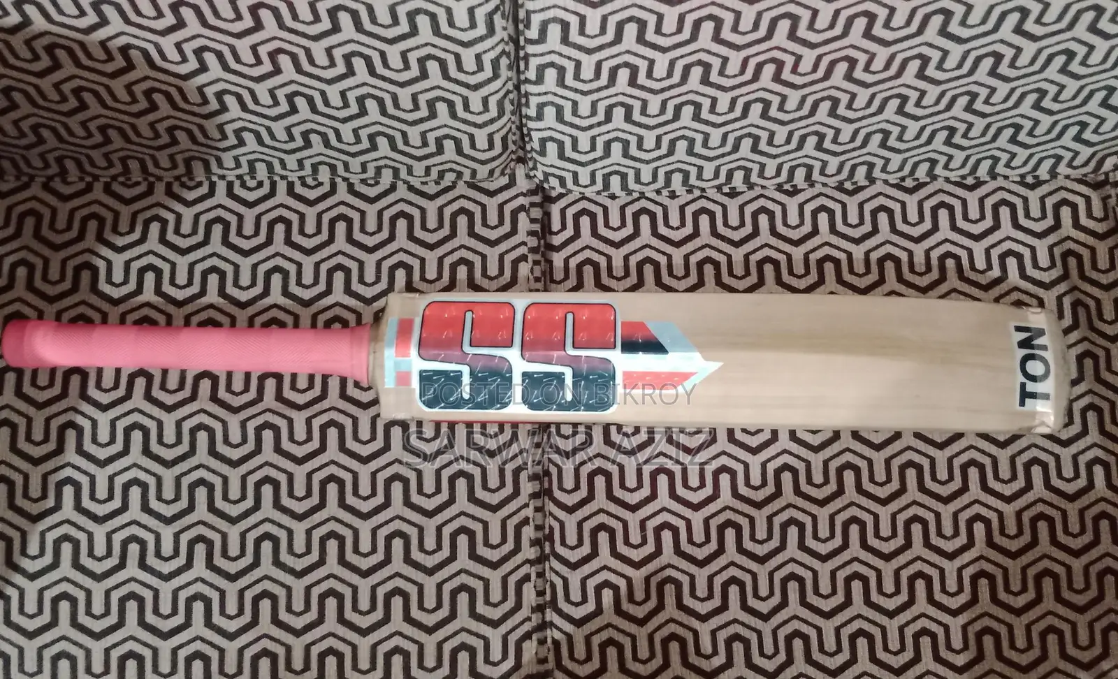 Fresh SS TON Bat for sale. Used for 1 day.