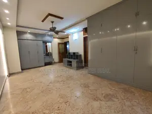 Luxury 5-Bedroom Duplex Apartment for Rent in Baridhara Diplomatic Zone