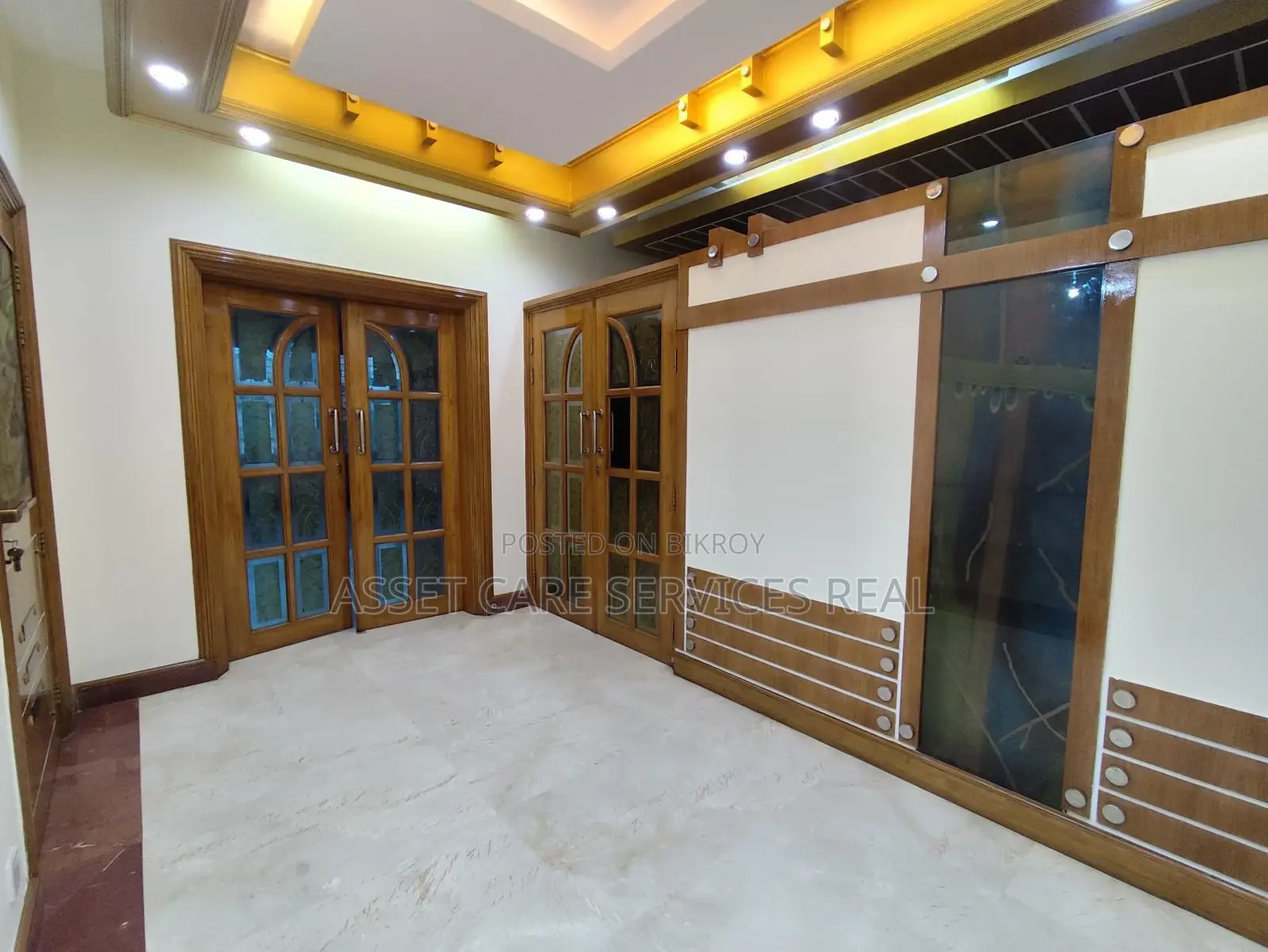 Luxury 5-Bedroom Duplex Apartment for Rent in Baridhara Diplomatic Zone