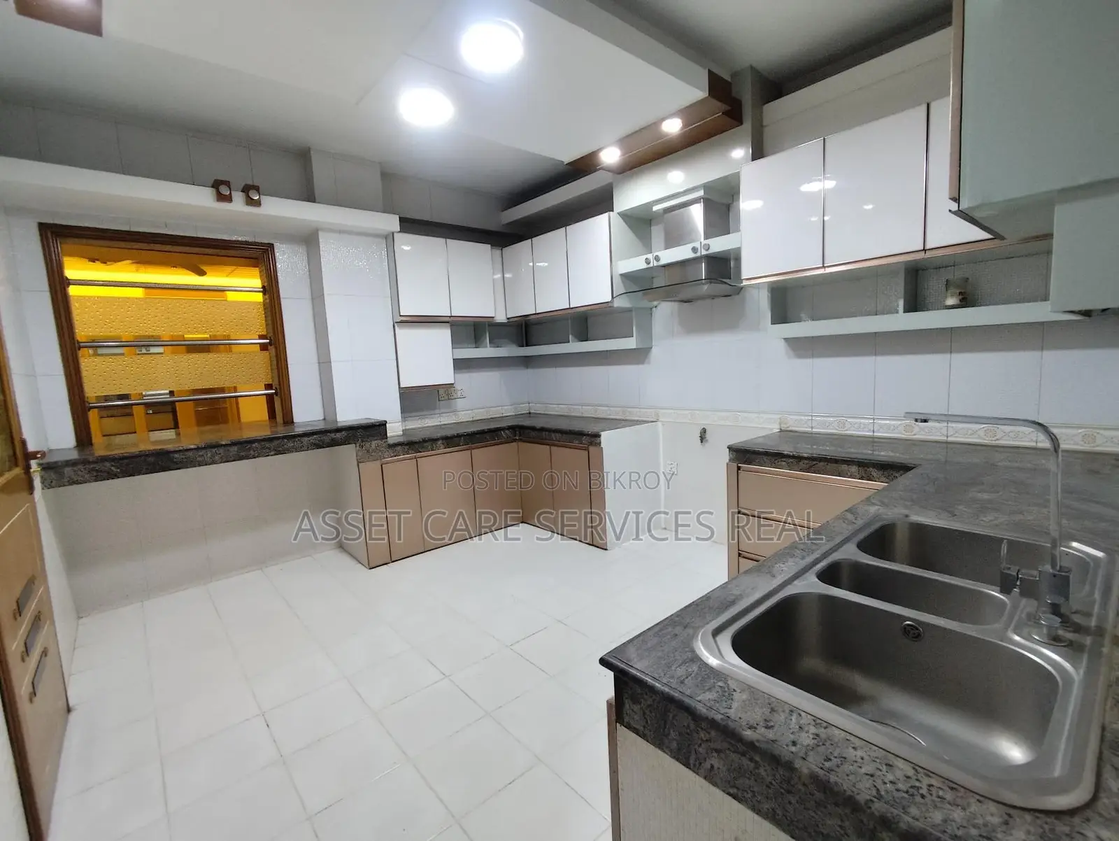 Luxury 5-Bedroom Duplex Apartment for Rent in Baridhara Diplomatic Zone