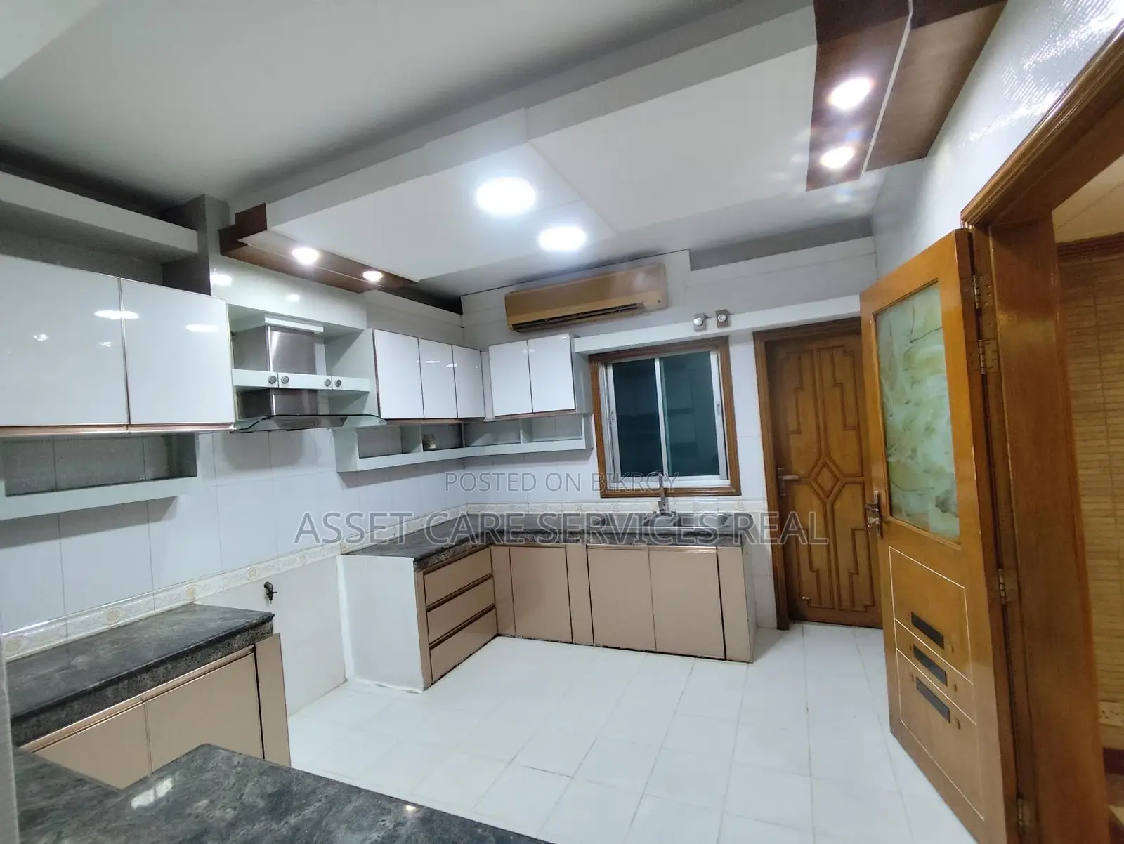 Luxury 5-Bedroom Duplex Apartment for Rent in Baridhara Diplomatic Zone