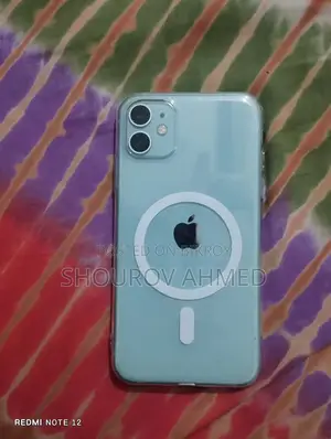 Apple iPhone 11 . (Used)
