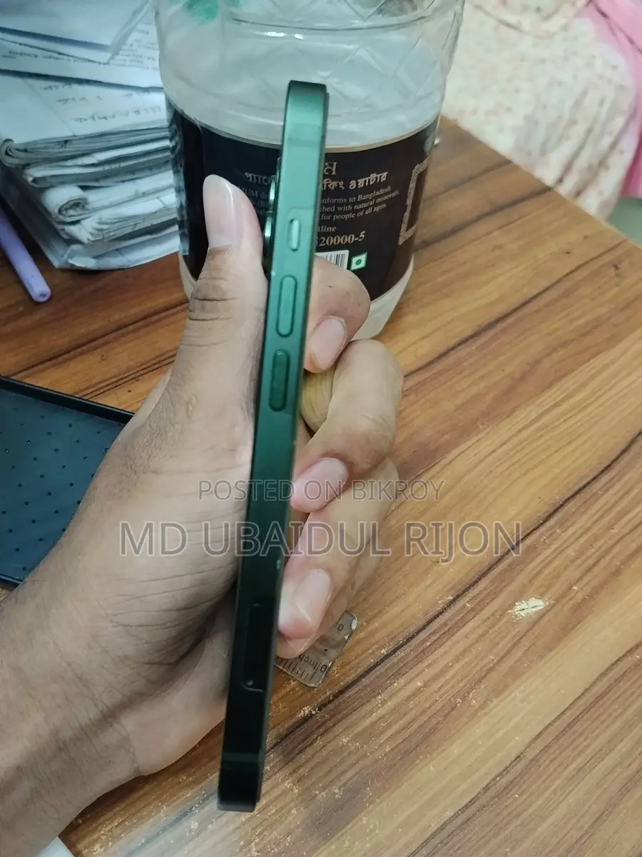Apple iPhone 13 . (Used)