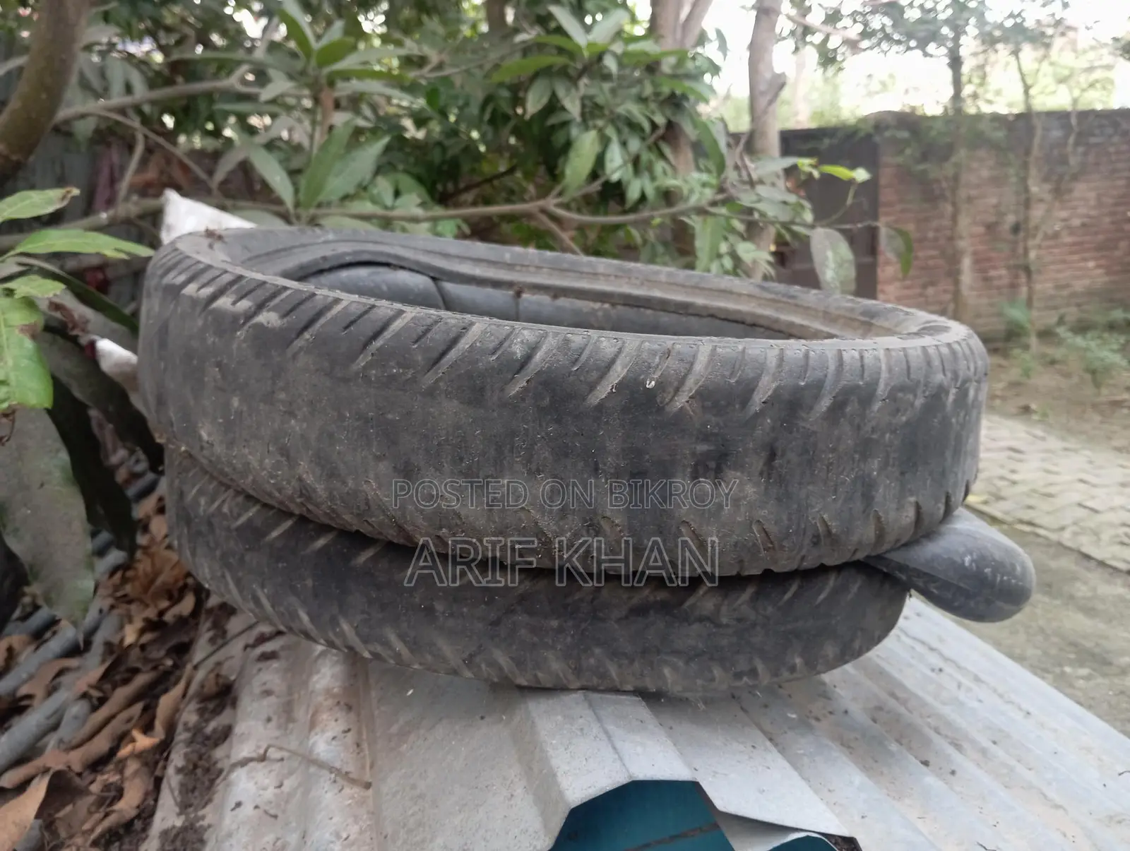 Used Discover 125cc tires with tubes