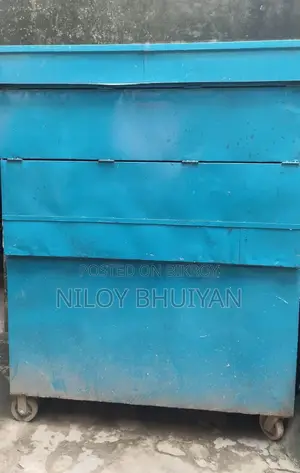 Premium Mobile Food Court / Shop for Sale